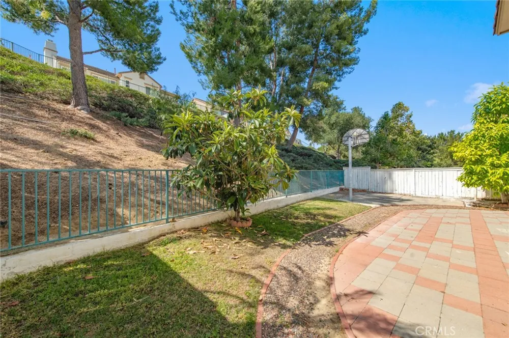 18820 Leesbury Rowland Heights, CA 91748