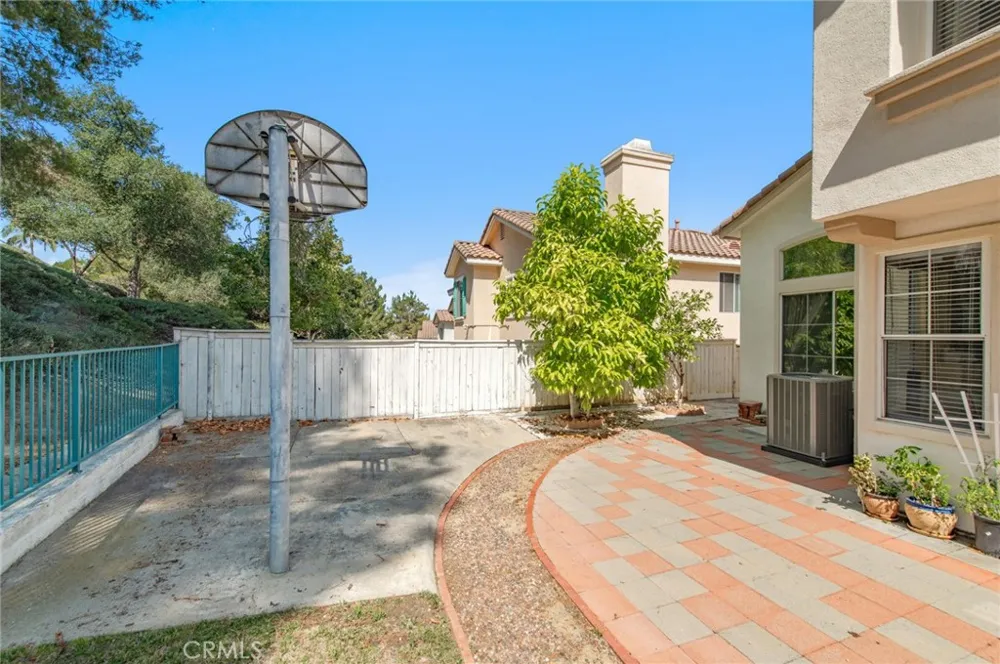 18820 Leesbury Rowland Heights, CA 91748