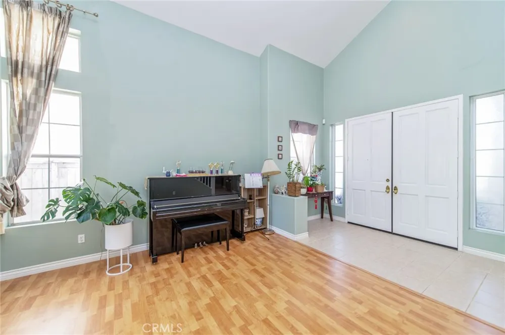 18820 Leesbury Rowland Heights, CA 91748