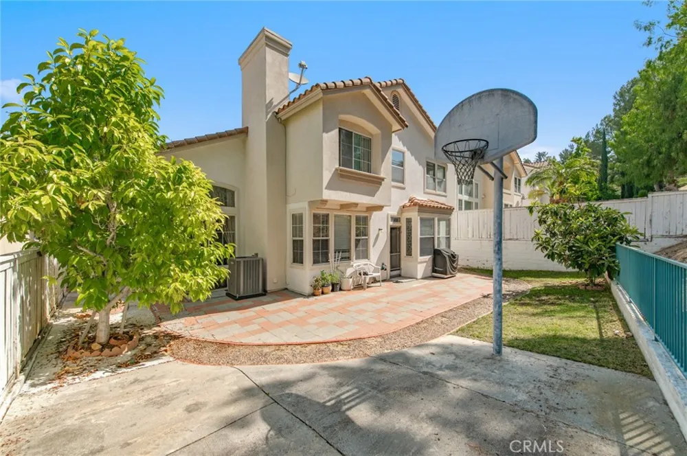 18820 Leesbury Rowland Heights, CA 91748