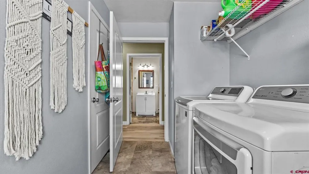 8555 Coffey Road Austin, CO 81410