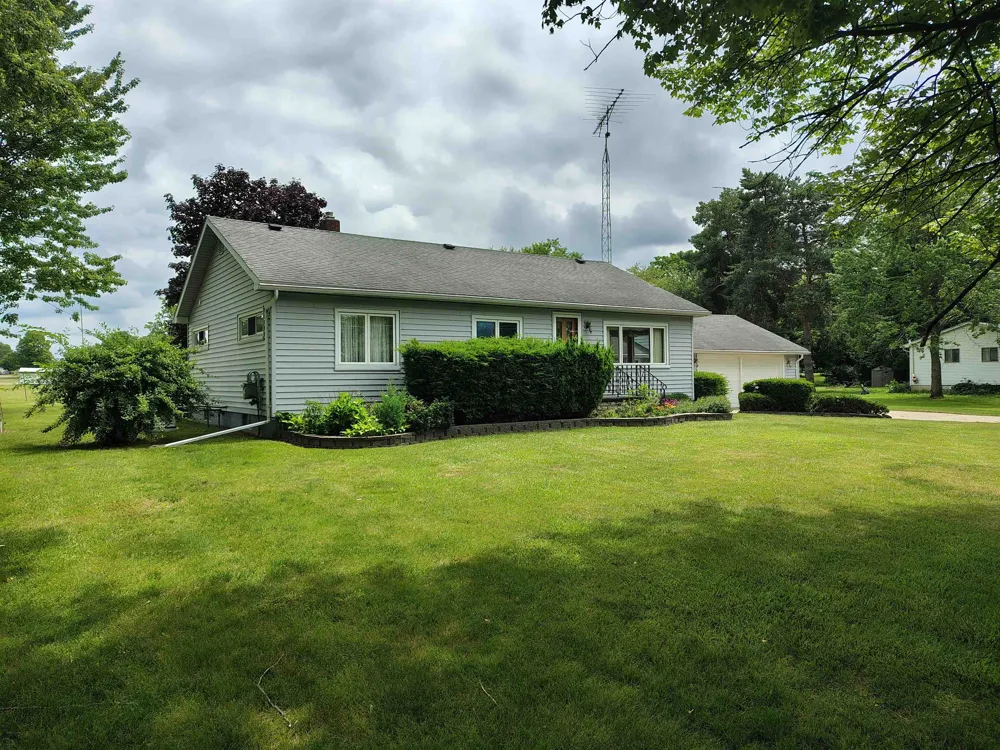 905 Dexter Drive Venice Township, MI 48449