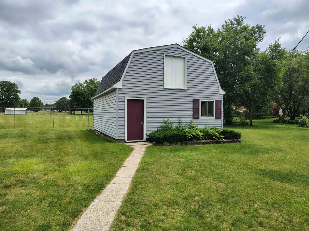 905 Dexter Drive Venice Township, MI 48449