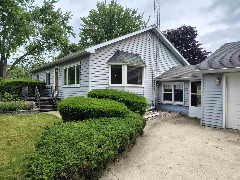 905 Dexter Drive Venice Township, MI 48449
