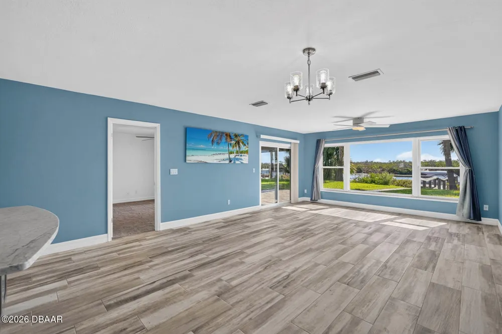 1136 Harbour Point Drive Port Orange, FL 32127