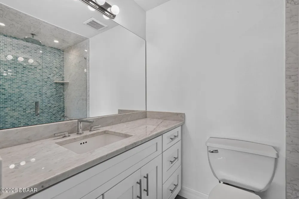 1136 Harbour Point Drive Port Orange, FL 32127