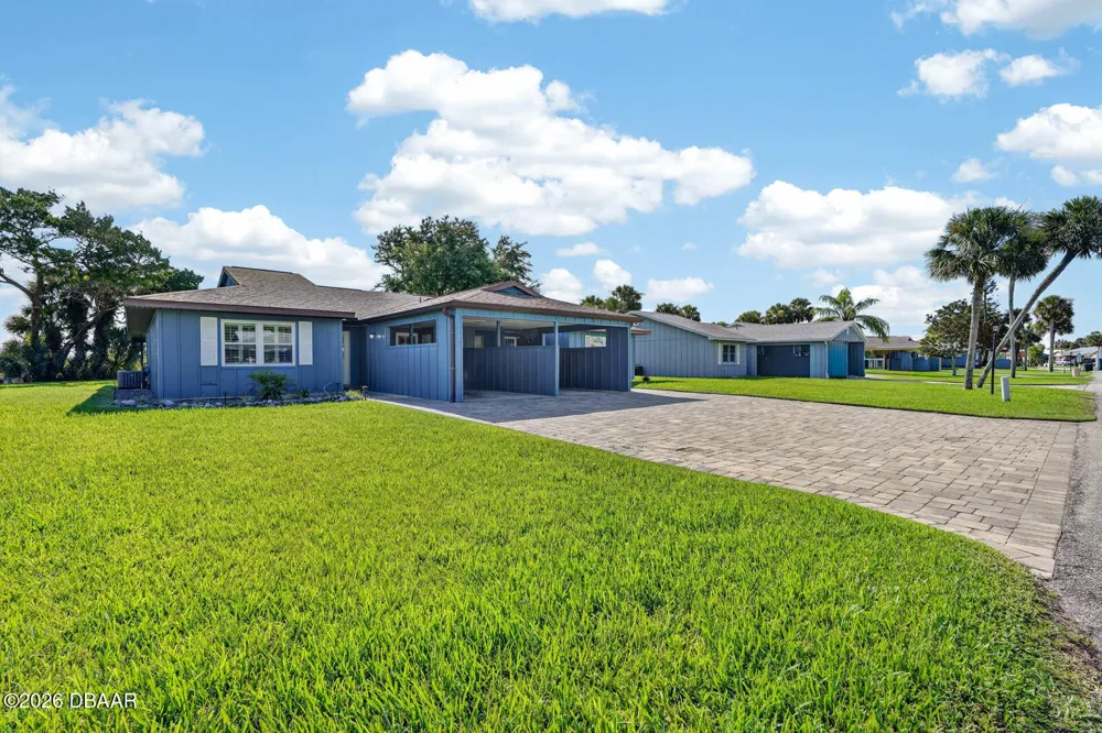 1136 Harbour Point Drive Port Orange, FL 32127