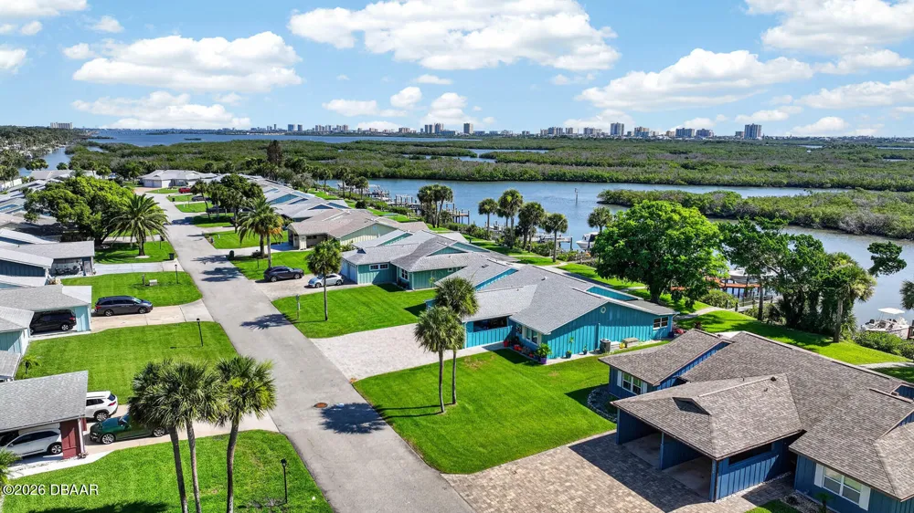 1136 Harbour Point Drive Port Orange, FL 32127