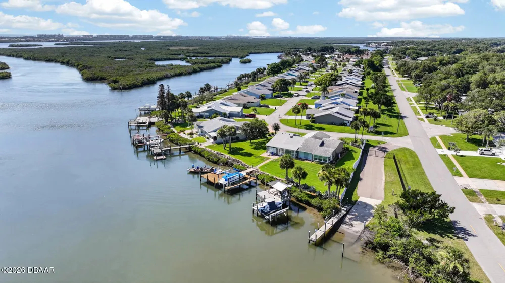1136 Harbour Point Drive Port Orange, FL 32127