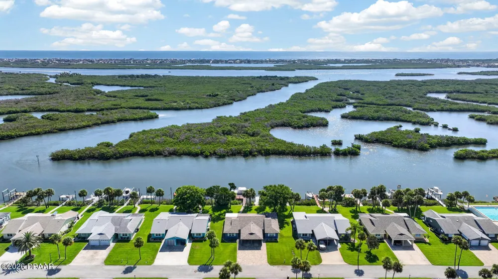 1136 Harbour Point Drive Port Orange, FL 32127
