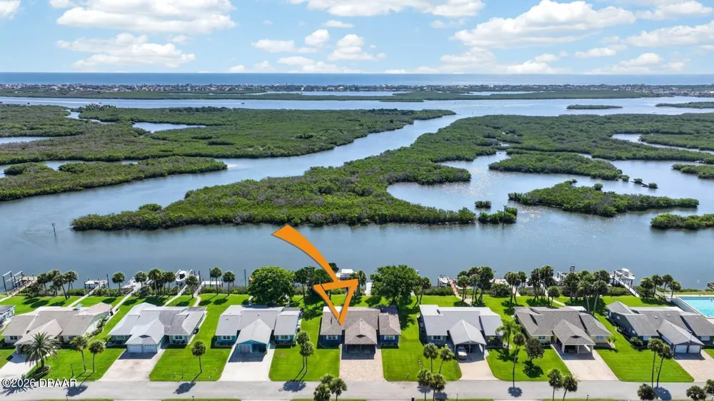 1136 Harbour Point Drive Port Orange, FL 32127