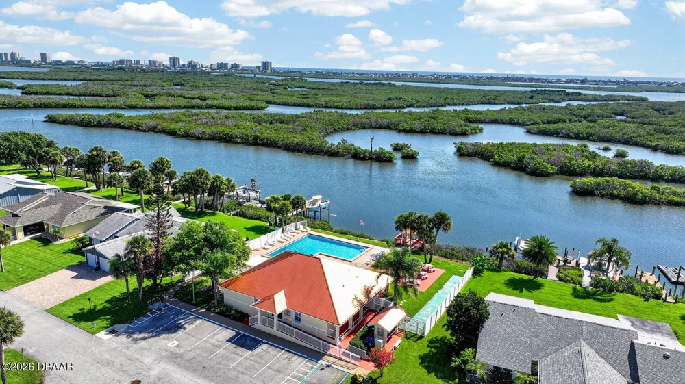 1136 Harbour Point Drive Port Orange, FL 32127