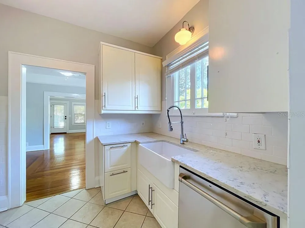 806 JOHNSON AVENUE Lakeland, FL 33801