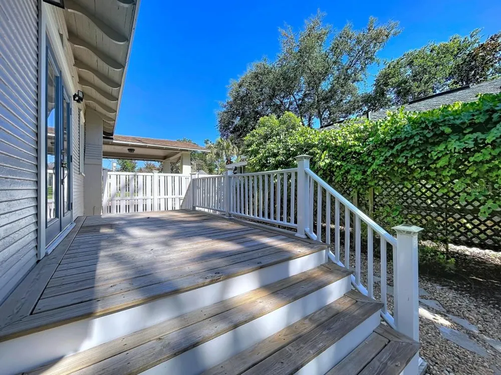 806 JOHNSON AVENUE Lakeland, FL 33801