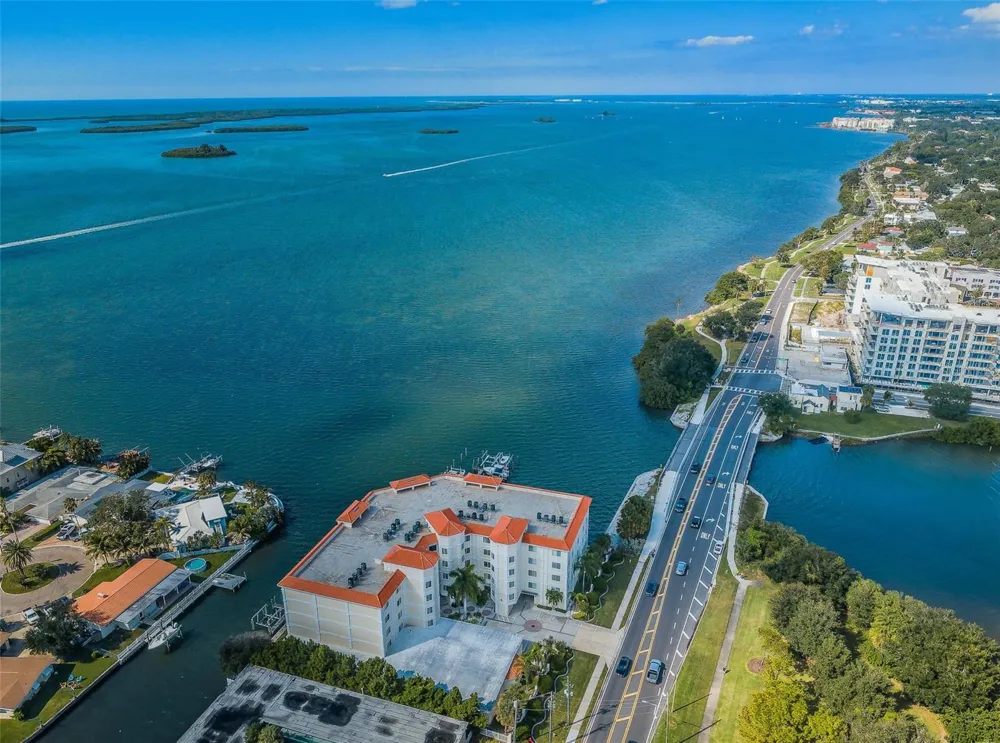 1860 FORT HARRISON AVENUE #103 Clearwater, FL 33755
