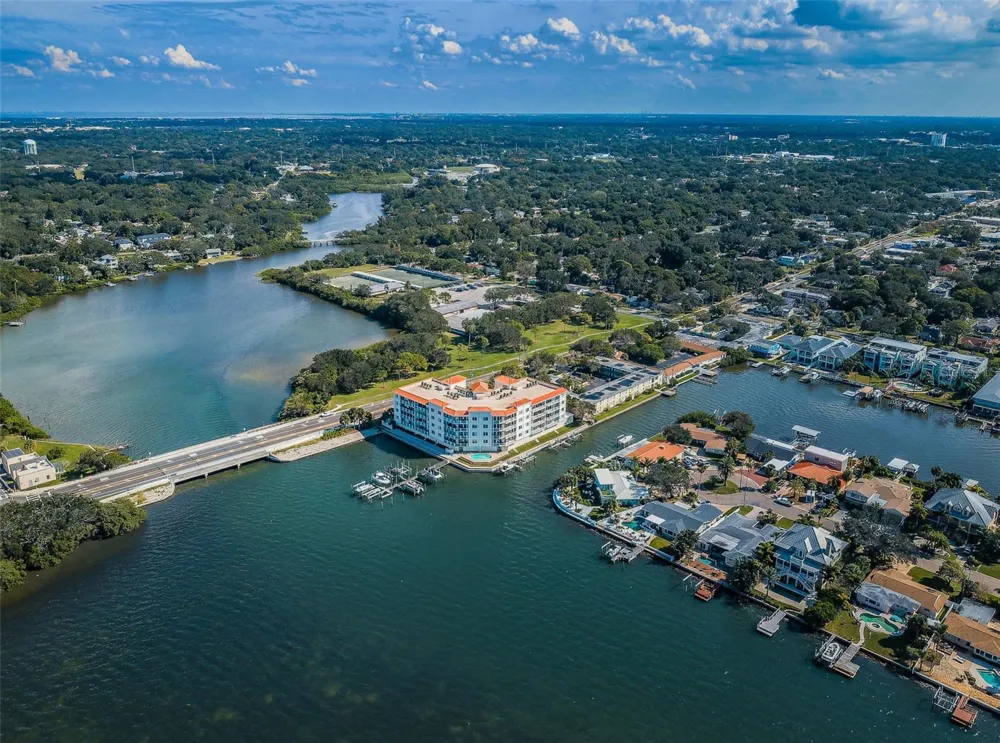 1860 FORT HARRISON AVENUE #103 Clearwater, FL 33755