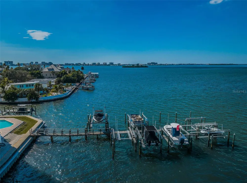 1860 FORT HARRISON AVENUE #103 Clearwater, FL 33755