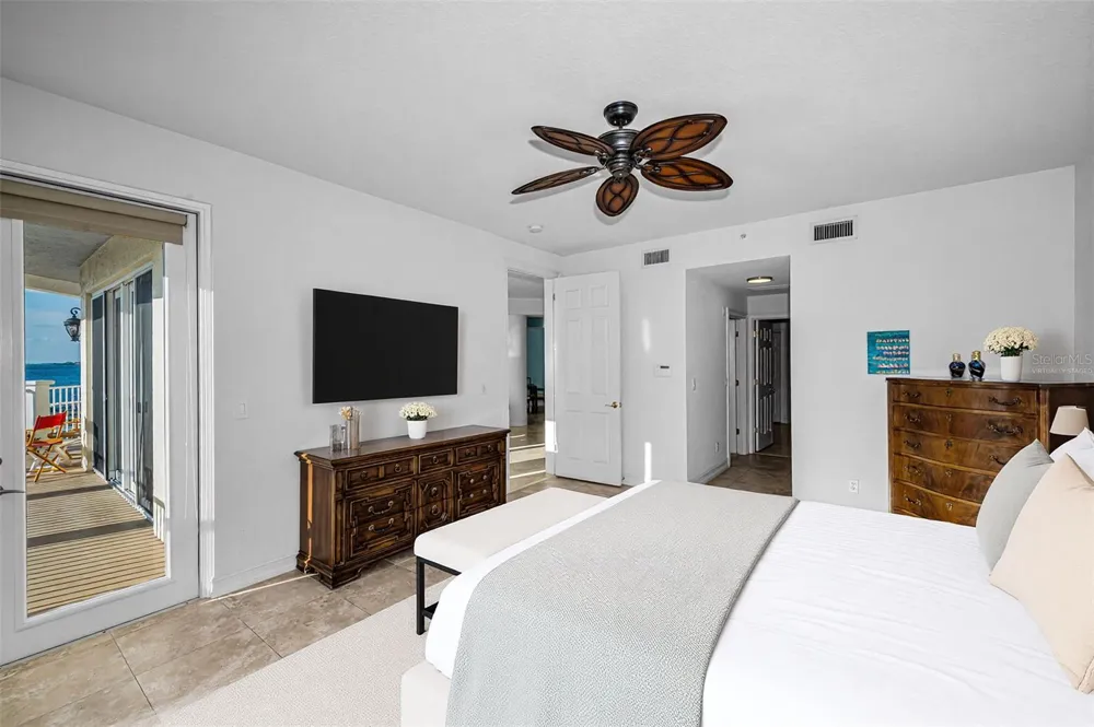 1860 FORT HARRISON AVENUE #103 Clearwater, FL 33755