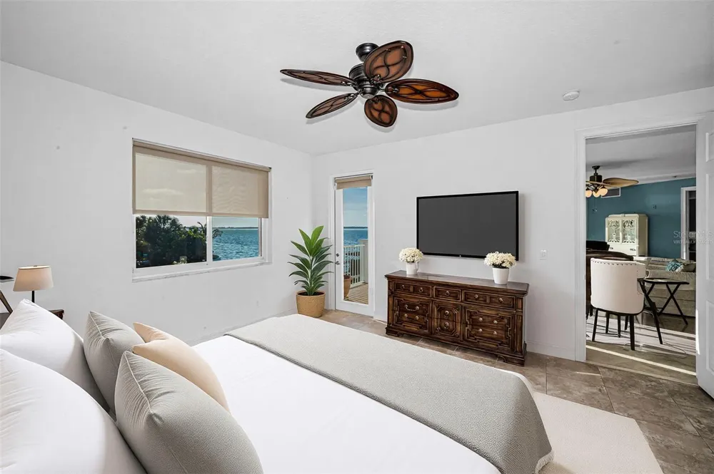 1860 FORT HARRISON AVENUE #103 Clearwater, FL 33755
