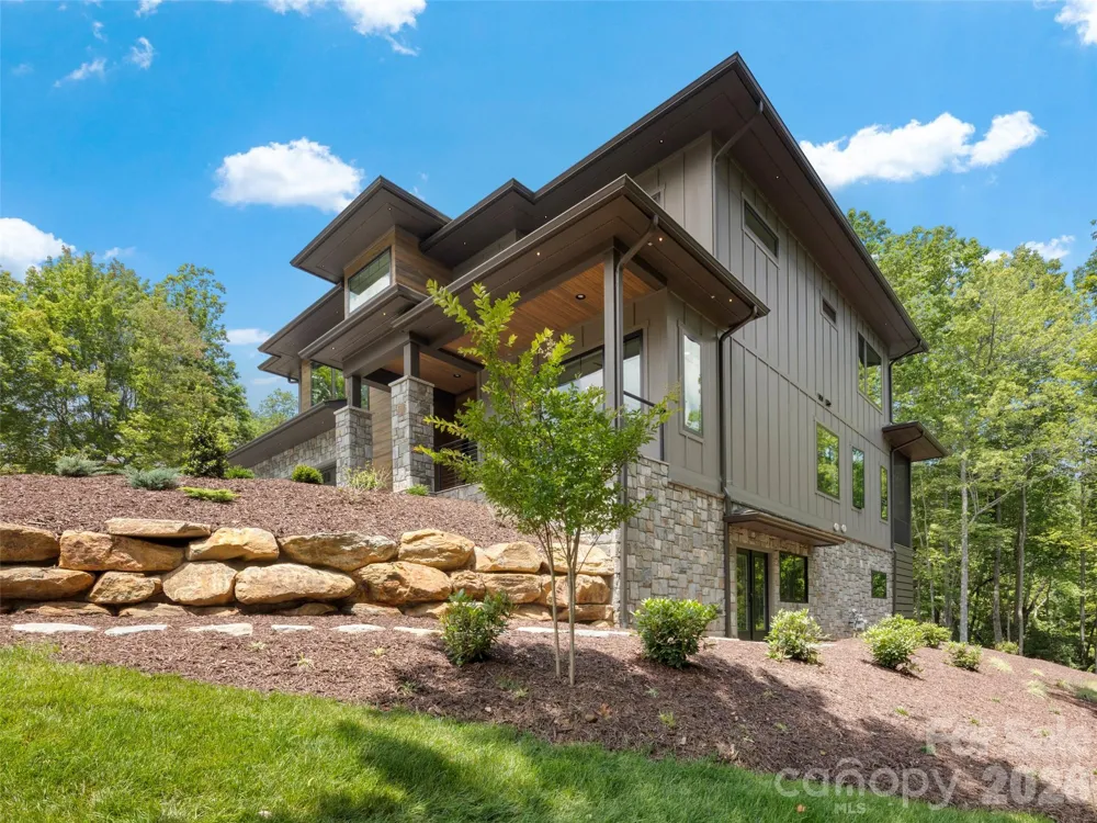 163 Stonefly Drive Horse Shoe, NC 28742