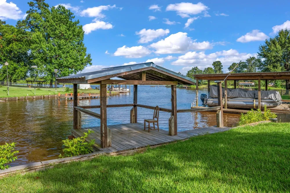 119 Elm Drive Onalaska, TX 77360
