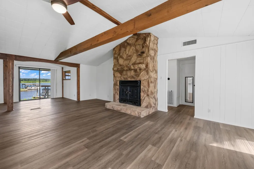 119 Elm Drive Onalaska, TX 77360