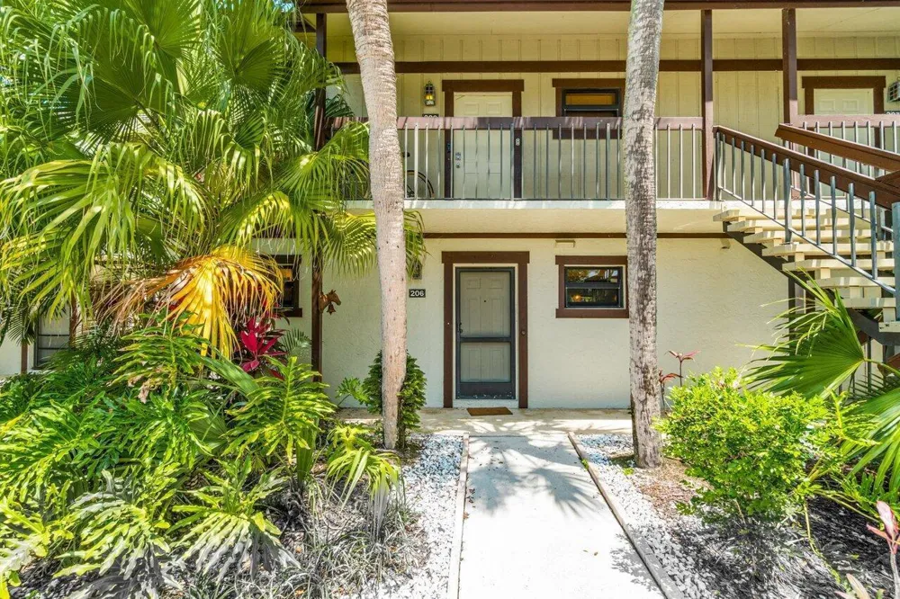 13334 Polo Club Road #206 Wellington, FL 33414