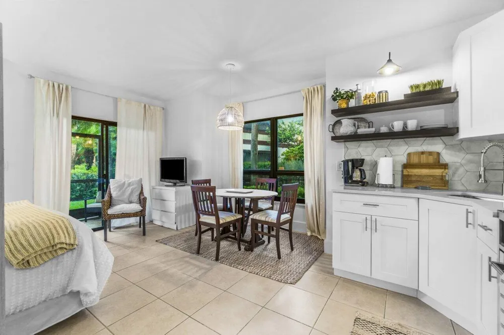 13334 Polo Club Road #206 Wellington, FL 33414
