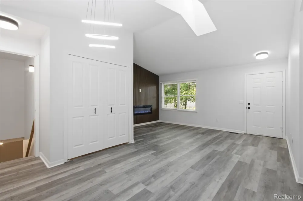 41837 King Edward Court Clinton Charter Township, MI 48038