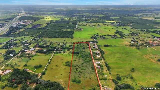 18291 LUCKEY RD Atascosa, TX 78002