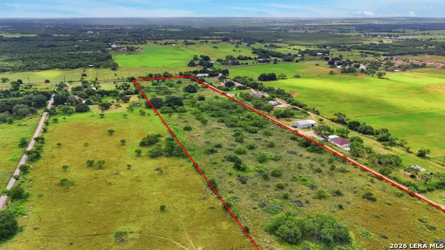18291 LUCKEY RD Atascosa, TX 78002