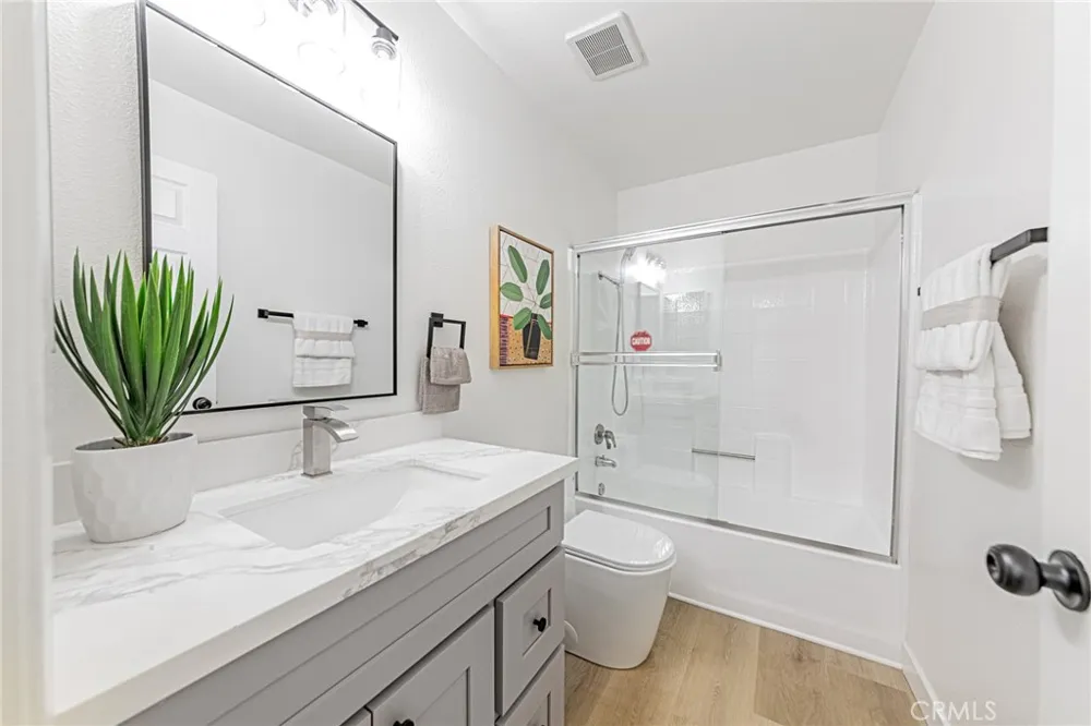 14682 Moon Crest Lane, #B Chino Hills, CA 91709