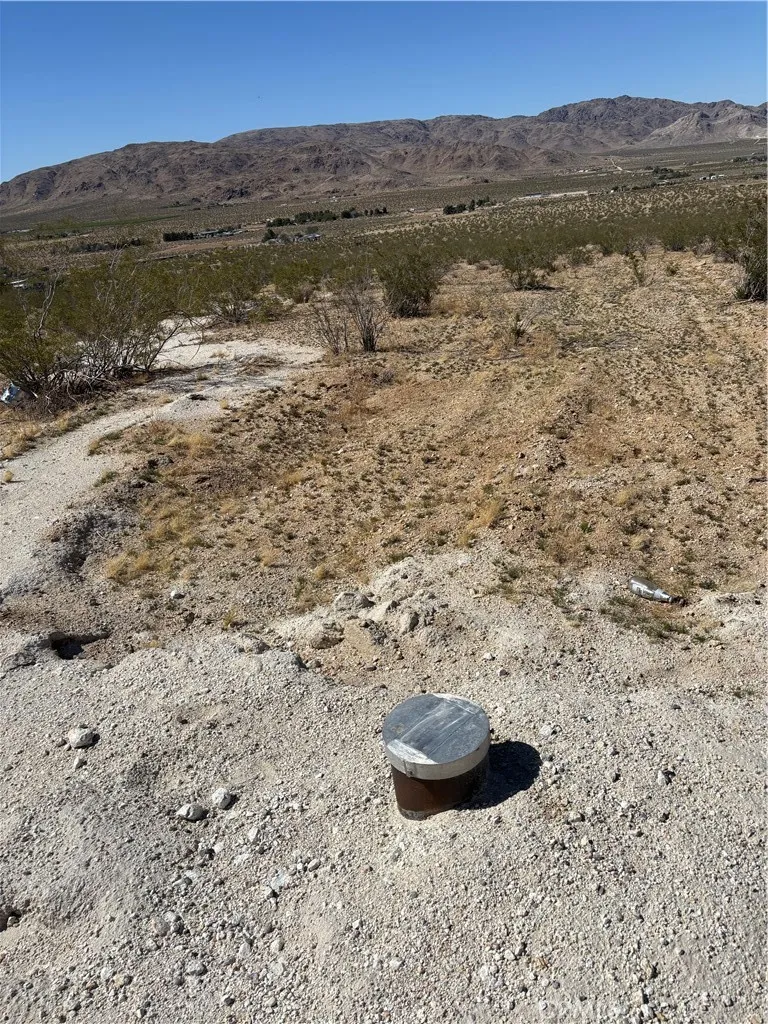 30455 Holmes Rd Lucerne Valley, CA 92356