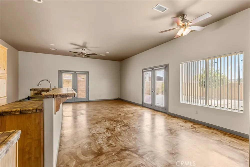 49110 Vista Morongo Valley, CA 92256