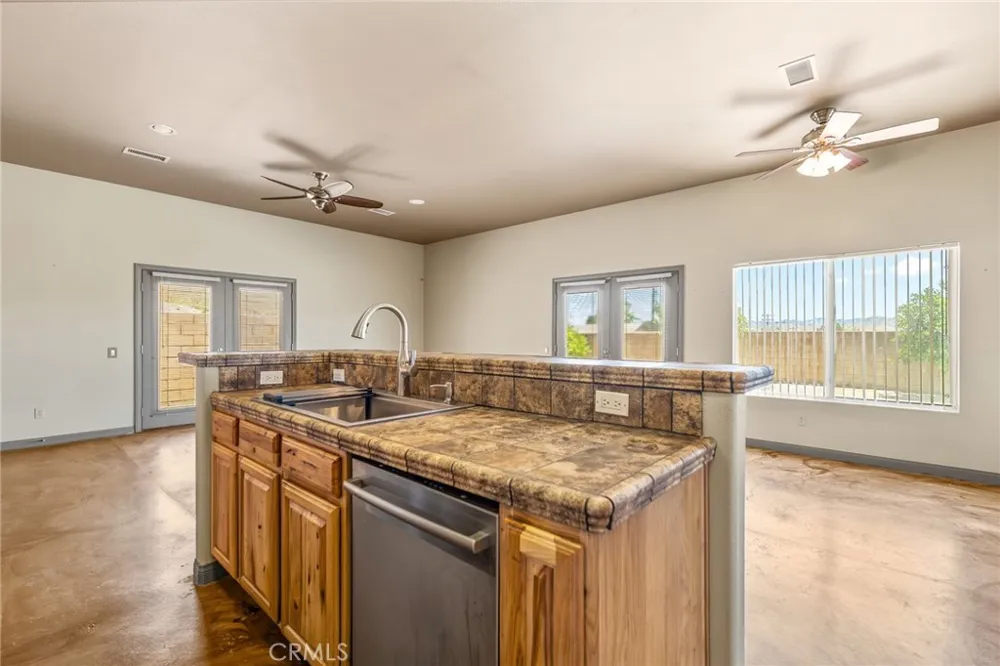 49110 Vista Morongo Valley, CA 92256