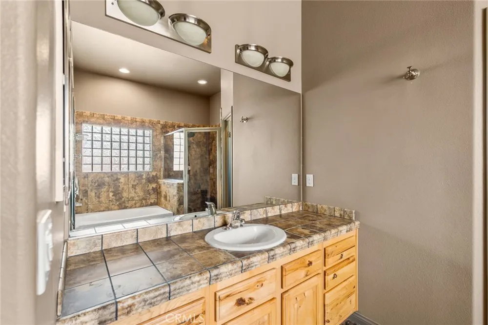49110 Vista Morongo Valley, CA 92256