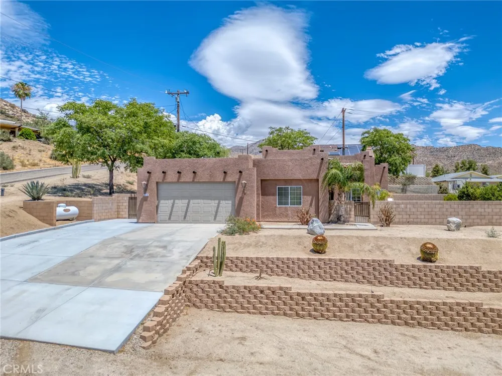 49110 Vista Morongo Valley, CA 92256