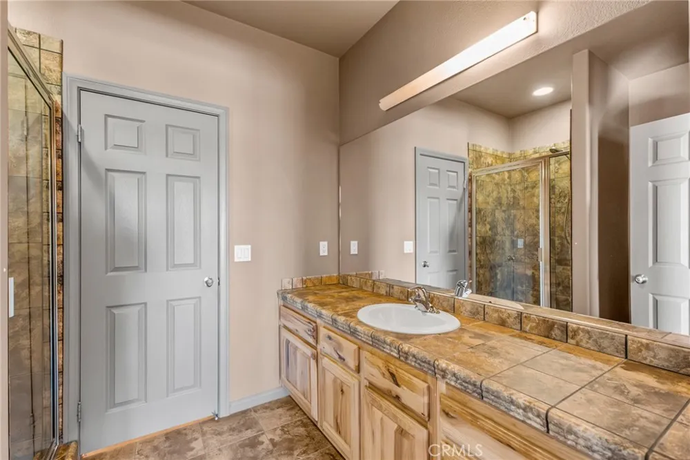 49110 Vista Morongo Valley, CA 92256