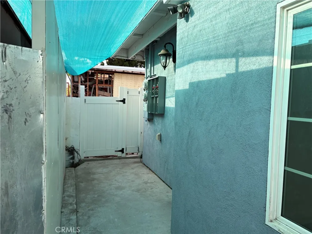 7501 Corbin Winnetka, CA 91306