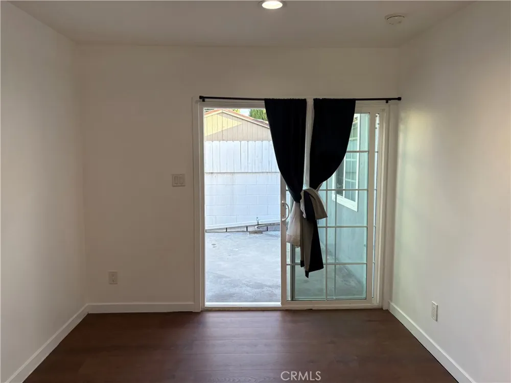 7501 Corbin Winnetka, CA 91306