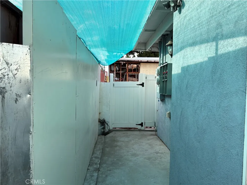 7501 Corbin Winnetka, CA 91306
