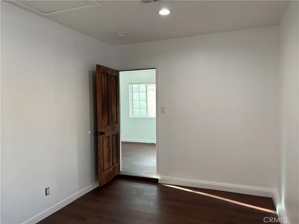 7501 Corbin Winnetka, CA 91306