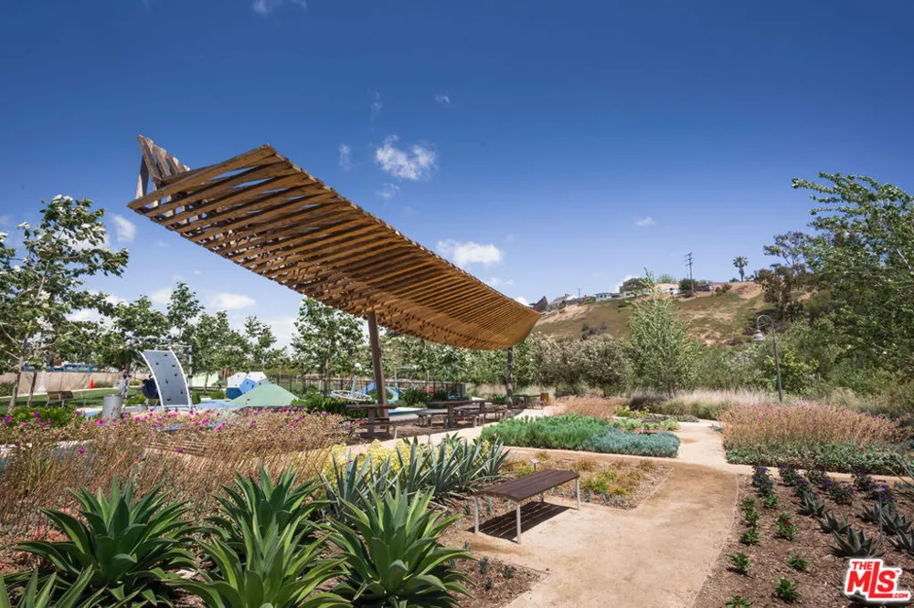 12975 Agustin Place #218 Playa Vista, CA 90094