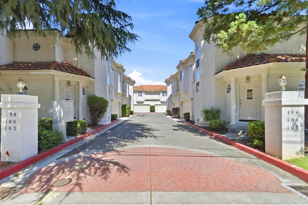 102 Dot Avenue Campbell, CA 95008