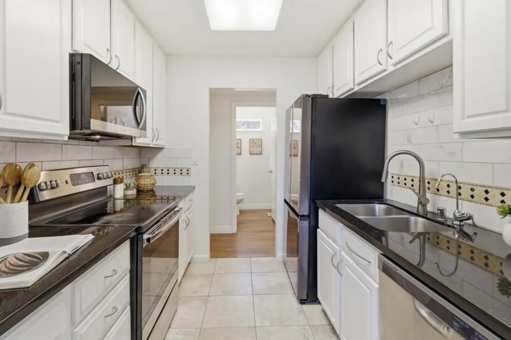 102 Dot Avenue Campbell, CA 95008