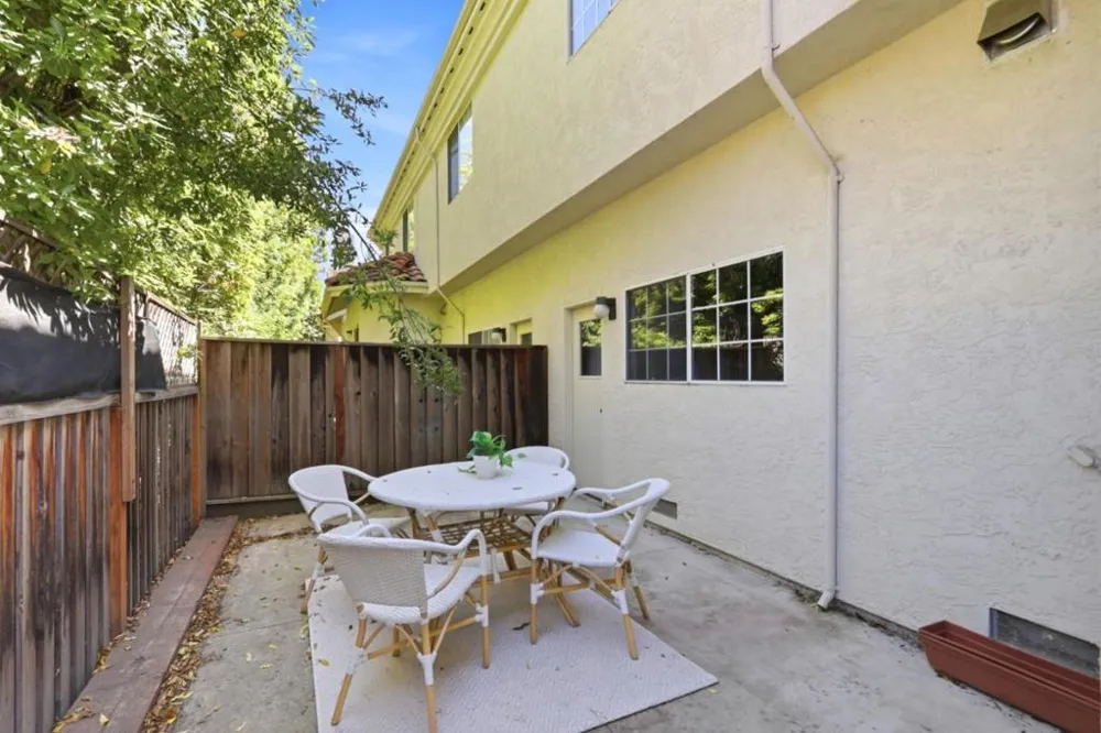 102 Dot Avenue Campbell, CA 95008