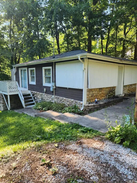 7956 Elder Lane