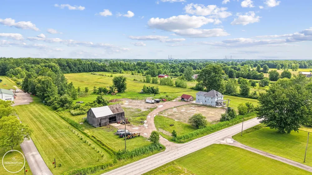 6266 Plank Road Cottrellville Township, MI 48039