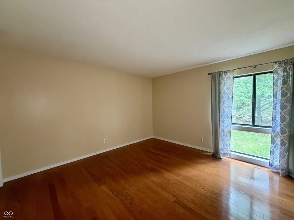 9451 S Pointe Lasalles Drive S #63 Bloomington, IN 47401
