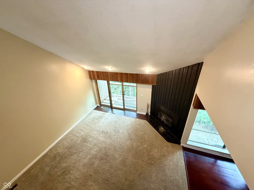 9451 S Pointe Lasalles Drive S #63 Bloomington, IN 47401